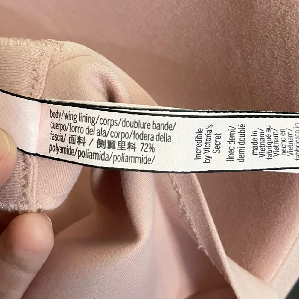 Incredible by Victoria’s Secret Lined Demi Bra - Picture 10 of 11